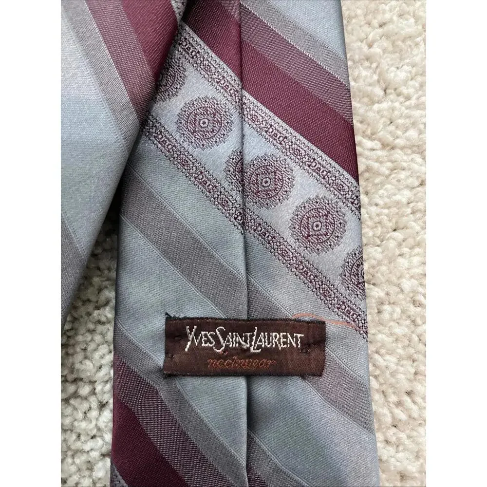 VINTAGE YVES SAINT LAURENT MENS TIE GREAT CONDITION